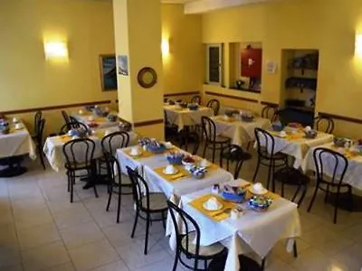 Hotel Mary 3*
