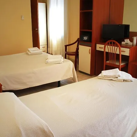 Mary Hotel